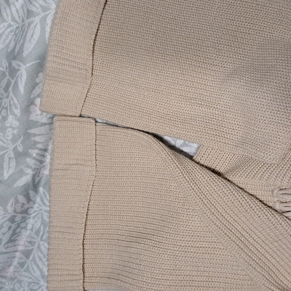 Andrea jovine cropped bk Cardigan...medium. - Picture 4 of 5